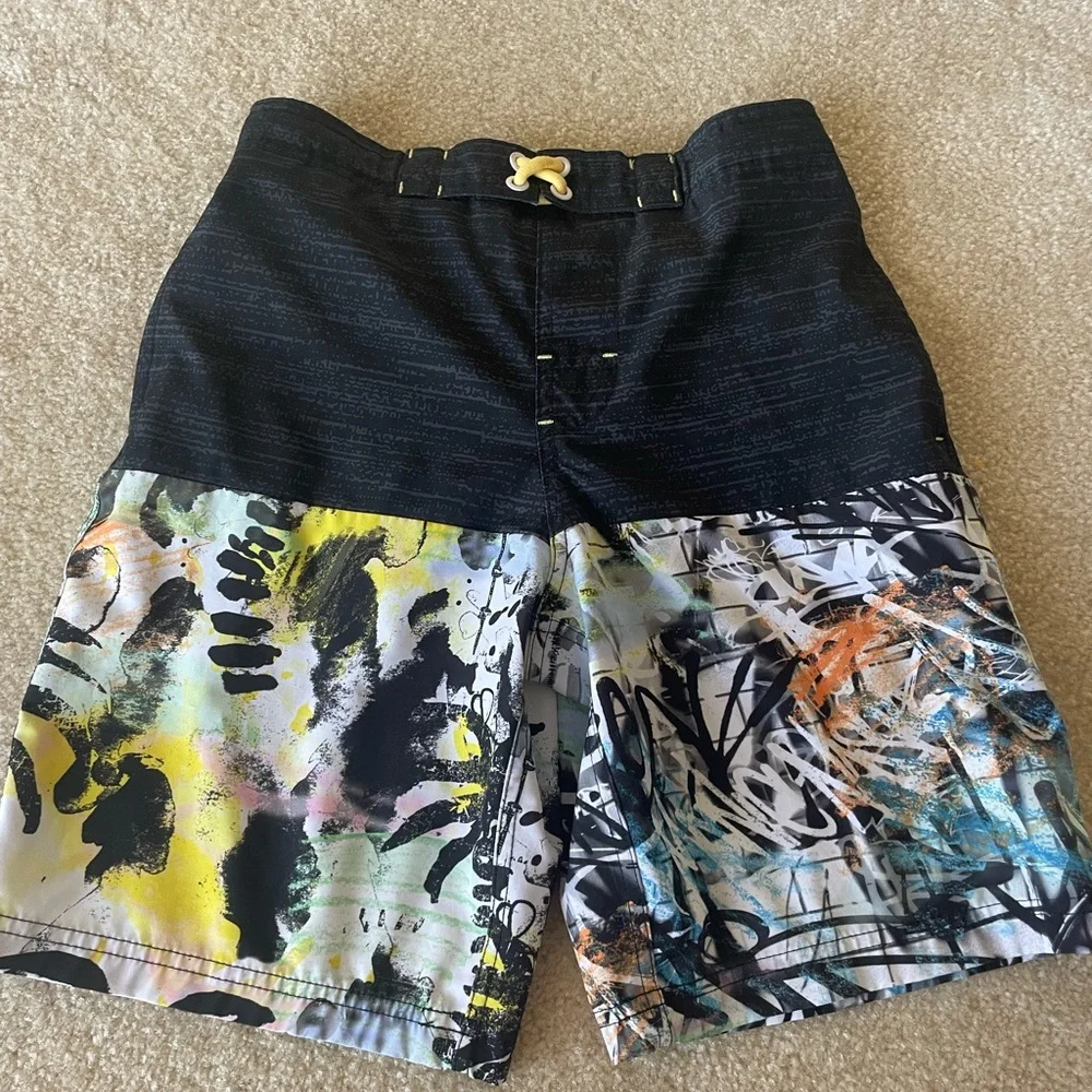 Wonder Nation Boy size‎ L swim trunks/shorts.